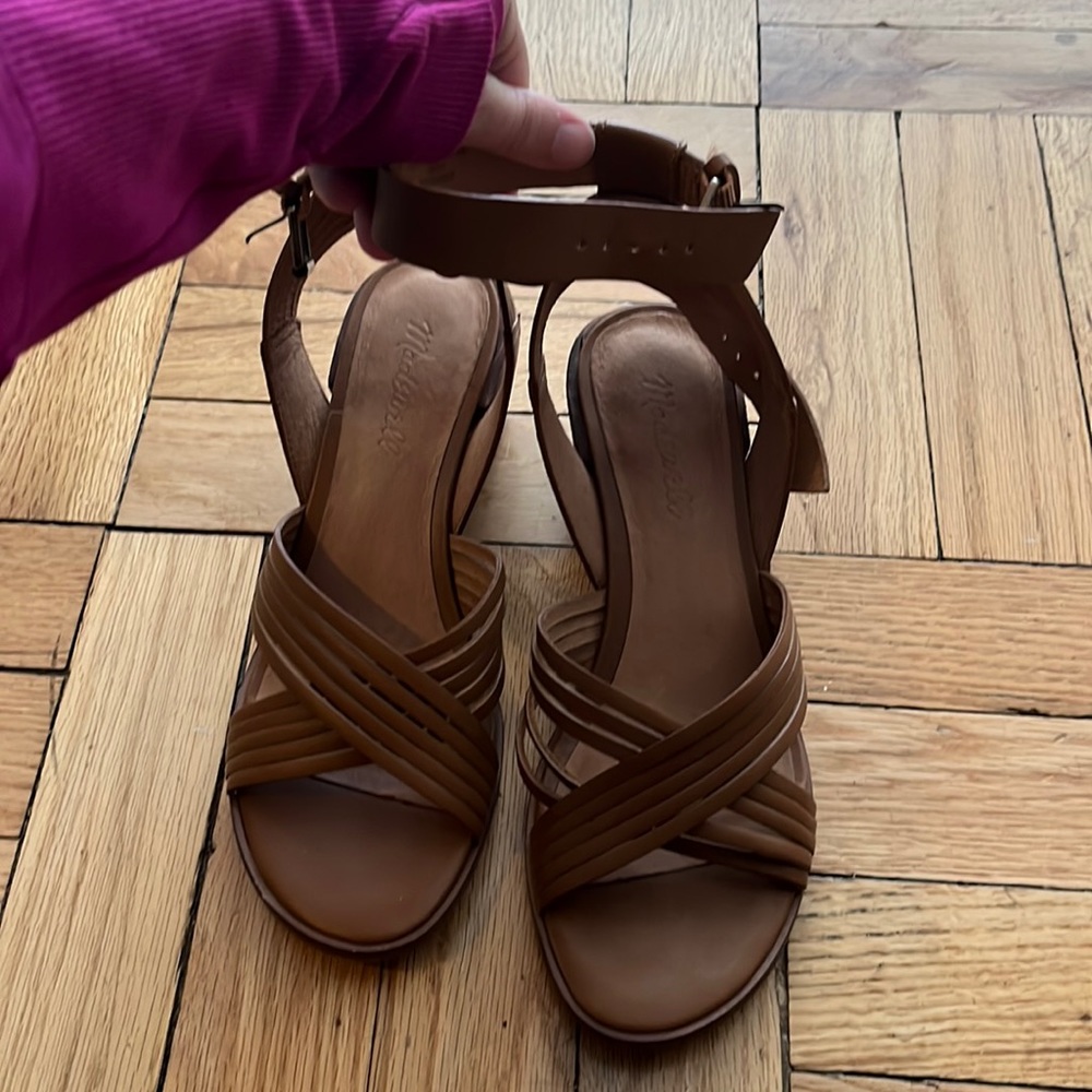 Size 6.5 Madewell Strappy sandals